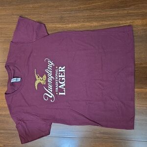 YUENGLING TRADITIONAL LAGER WOMENS SLIGHTLY FITTED BEER BRAND TSHIRT LARGE